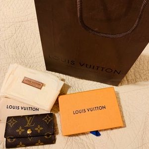 LV 6 key holder